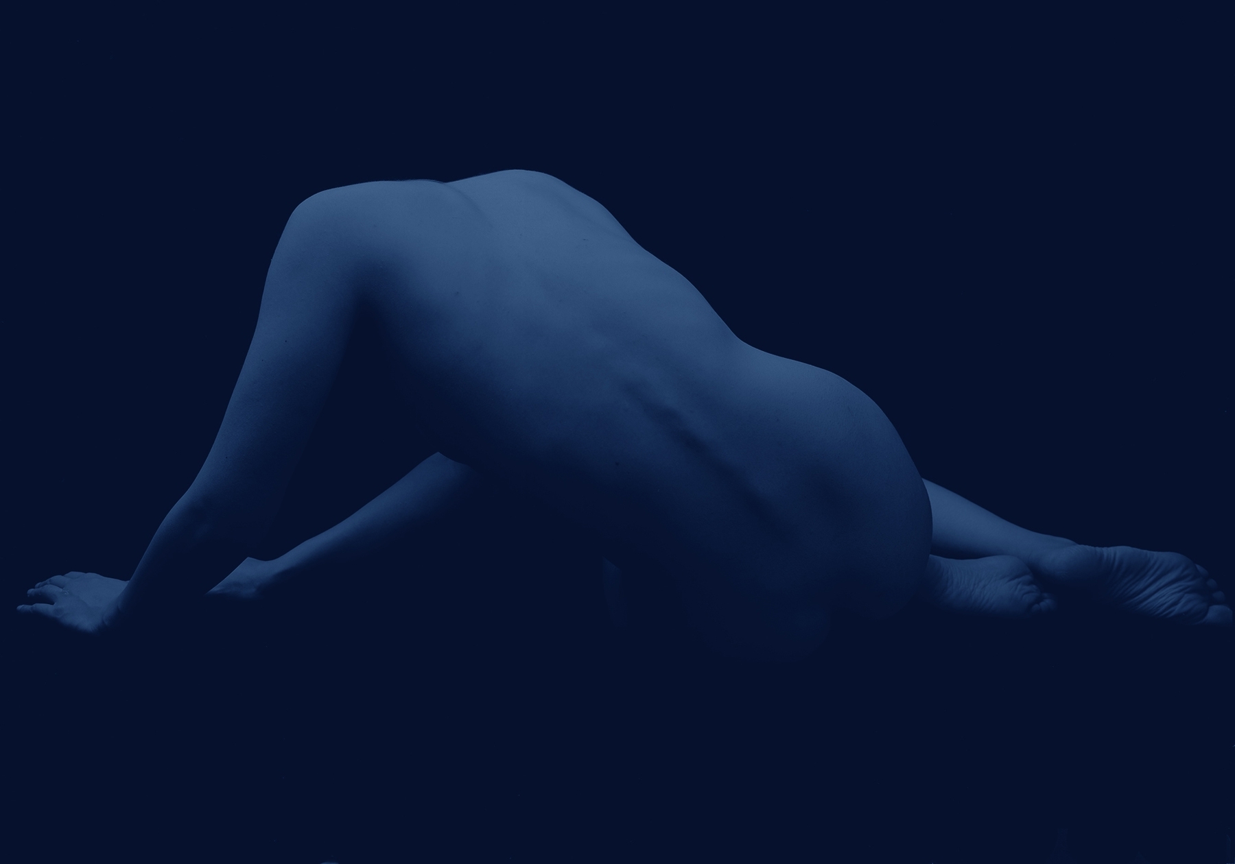 Kenro Izu: Blue, 